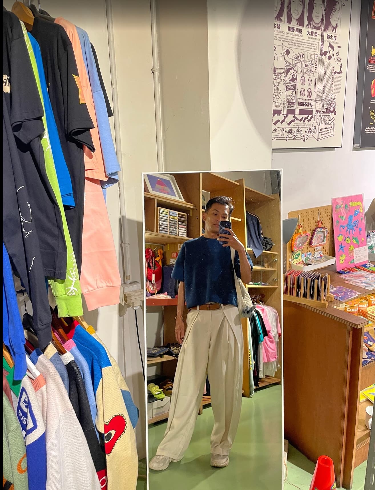 Dino OOTD di kaca thrift shop